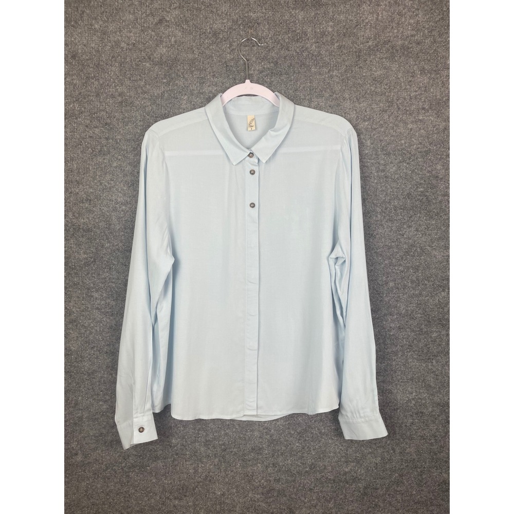 Unic Button Down Shirt Womens Large Light Blue Excellent Long Sleeve Blouse